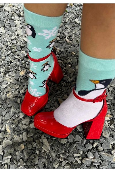 moneta boutique Унисекс десни и леви различни чорапи с шарка на пингвин