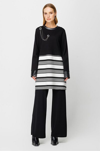 Esswaap Black and White Garnished Tunic with Collar Brooch Black