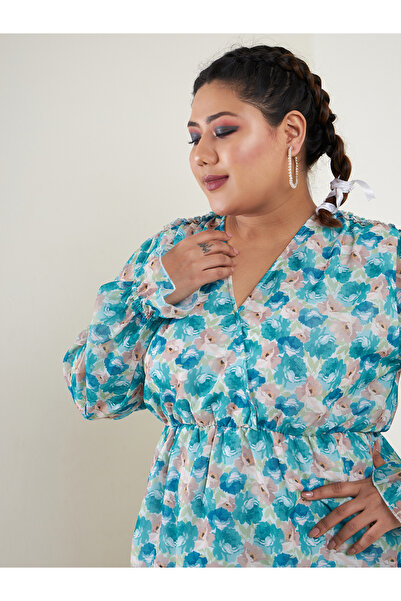 Sassafras By Styli Plus Floral Print V Neck Peplum Top