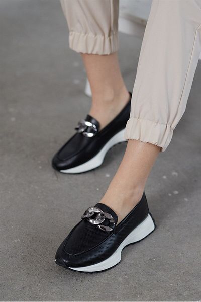 NILUFARR Pantofi de damă Darius Black din piele naturală cu accesorii cu lanț