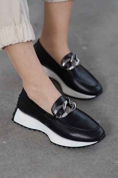 NILUFARR Pantofi de damă Darius Black din piele naturală cu accesorii cu lanț