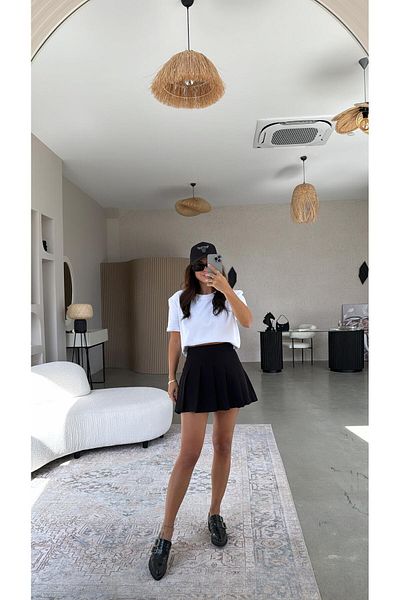 Buket Teke Black Pleated College Shorts Skirt
