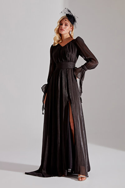 BETTY & SAM ANIKA Siyah Yırtmaçlı V Yaka Gece Elbisesi