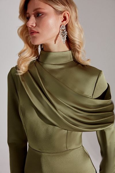 BETTY & SAM MEGAN Draped Chief Collar Wedding Dress