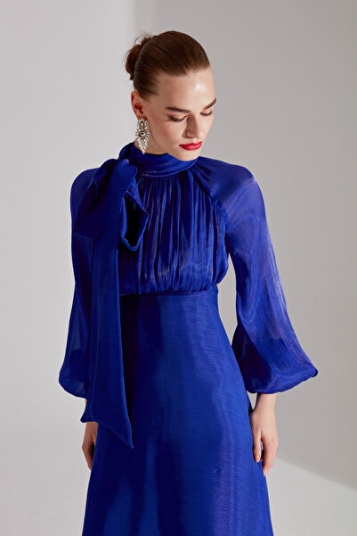 BETTY & SAM ELIZABETH Saks Kurdela Yaka Kloş Elbise