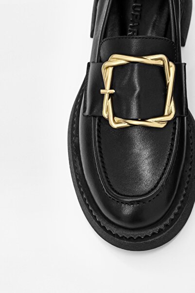 NILUFARR Marvel Чорні жіночі лофери з натуральної шкіри з золотими пряжками