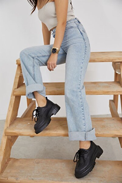 NILUFARR Γυναικείο Loafer από γνήσιο δέρμα Piona με μαύρη χοντρή σόλα με κορδόνια