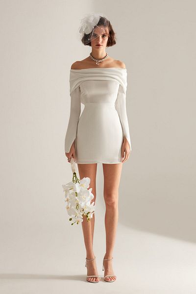 BETTY & SAM Weißes Mini-Hochzeitskleid „Sofia“ mit niedriger Schulterpartie