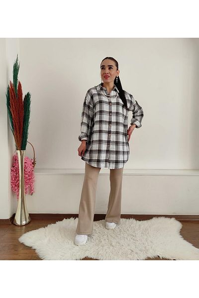 Altı Üstü Butik Cămașă Chanel cu colier