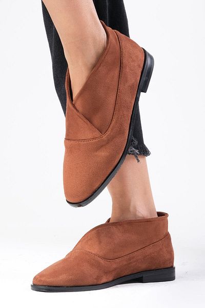 Mio Gusto Clarisse Brown Stretch Suede High Top Women's Casual Flat Shoes