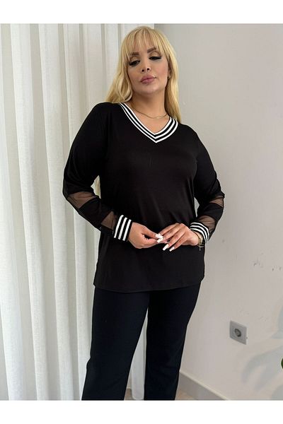 Butik Nilyam V λαιμόκοψη - Μαύρη μπλούζα με διάφανα μανίκια και ρίγες στον αστράγαλο 24630 - Plus Size