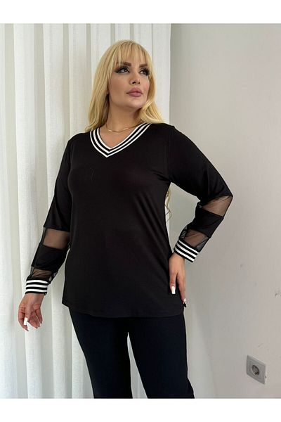 Butik Nilyam V λαιμόκοψη - Μαύρη μπλούζα με διάφανα μανίκια και ρίγες στον αστράγαλο 24630 - Plus Size