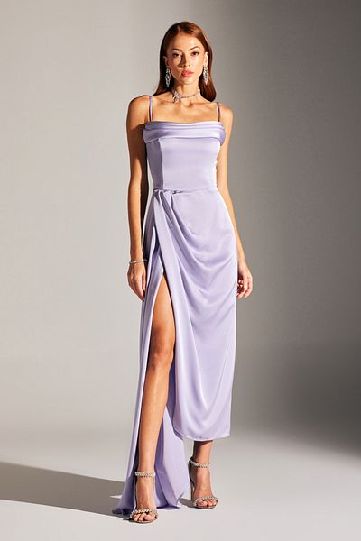 BETTY & SAM Drapiertes Kleid mit Trägern in Violett-Flieder