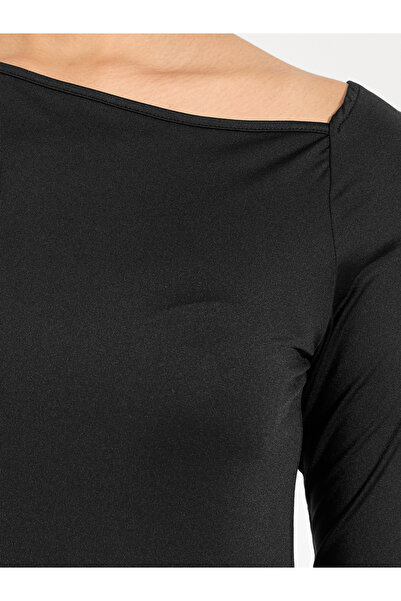 Styli Asymmetric Neck Bodycon Midi Dress