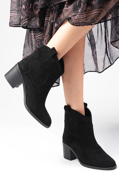 Mio Gusto Alessia Western Black Color Heeled Women's Boots