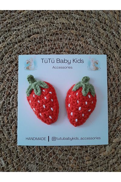 Accessories Baby and Child Hand Knitted Set with Carrot and Strawberry Figures for 4 cm