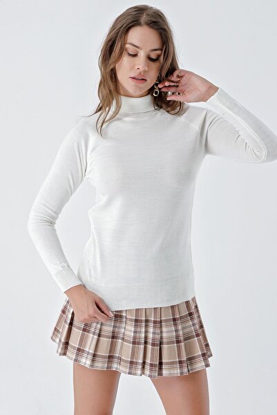 CHUBA Women's Full Turtleneck Basic Knitwear Sweater Ecru 24w102