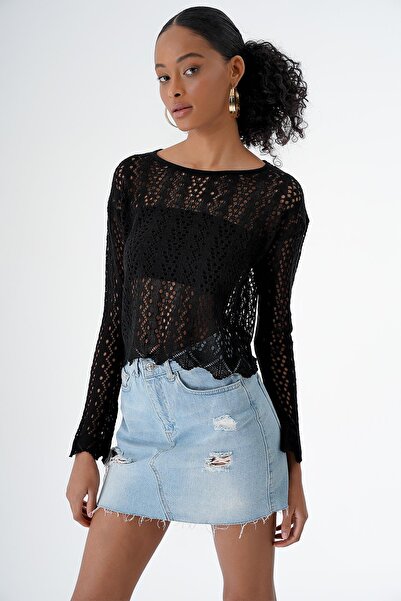 CHUBA Pulover de damă din tricotaj ajurat negru - decolteu 24s160