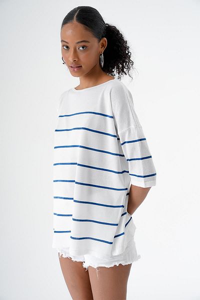 CHUBA Γυναικεία oversized κοντομάνικη ριγέ πλεκτή μπλούζα με λαιμόκοψη σε λευκό-ναυαρχίδα 24s151