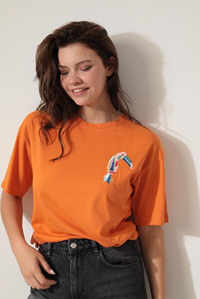 AMİDA Tricou supradimensionat pentru femei cu decolteu rotund cu broderie pap...