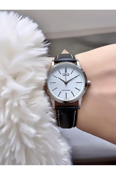 Q&Q   Elegant Slim Case Women's Leather Cord Wrist Watch