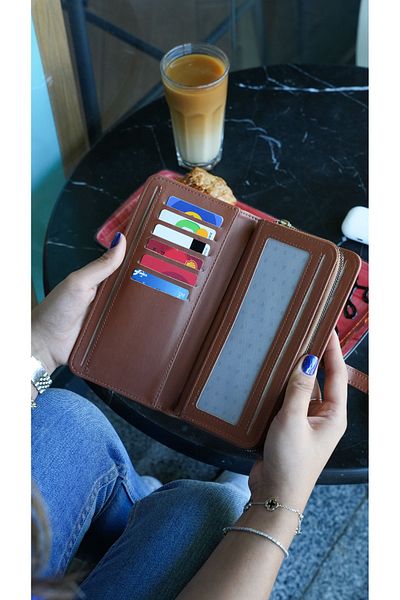 Crew Leather Dublin Women's Wallet - Magnet Detailed - Portfolio Wallet