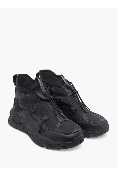 Kappa Men's Panelled Sports Shoes with Cord Lock Closure