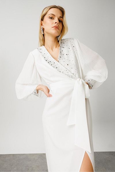 Moda İlgi فستان من Modailgi بأكمام مطوية ومزين بأحجار Ecru
