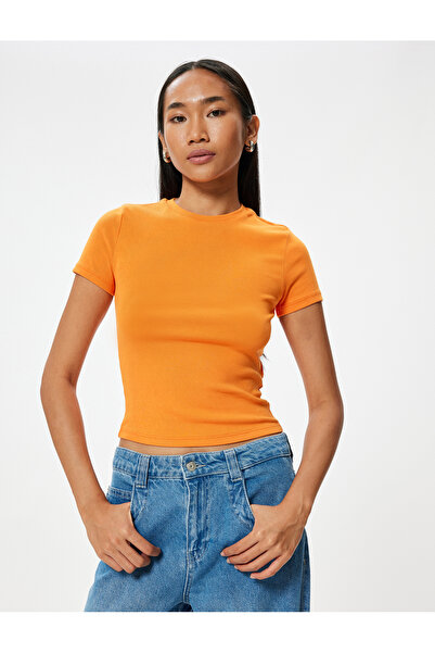 Koton Podstawowy T-shirt z krótkim rękawem i okrągłym dekoltem