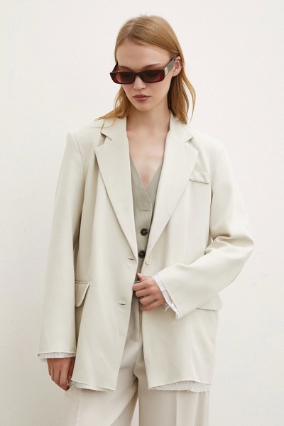 Never more Μπεζ μπουφάν Blazer - με καπάκι τσέπης και λεπτομέρεια κοπής