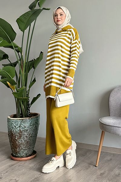 InStyle طقم تريكو بياقة قميص مخطط باللون الأخضر الزيتي