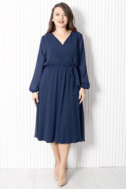 SUBU TASARIM Šifonové večerní šaty s detailním páskem, tmavě modrá Tbs916