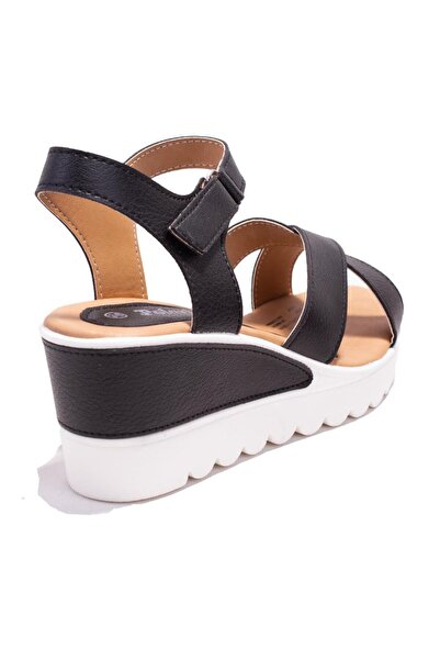 Polaris 308569BB Чорні ортопедичні повсякденні босоніжки на підборах Dogu жіночі