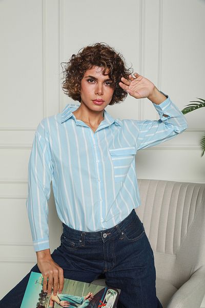 Butik Cămașă țesută cu o singură buzunar albastru deschis în dungi 1500042