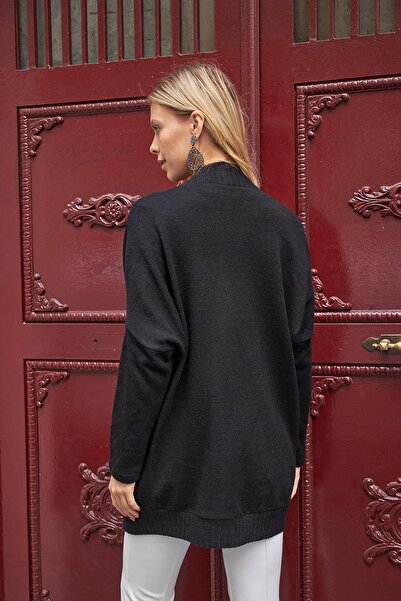 Jument Women's Off Shoulder Long Sleeve Relaxed Cut Long Knitwear Cardigan-Black