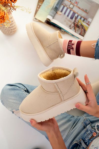 meyra'nın ayakkabıları Beige Suede Mini Women's Boots - Half Boots, Furry Flat Sole