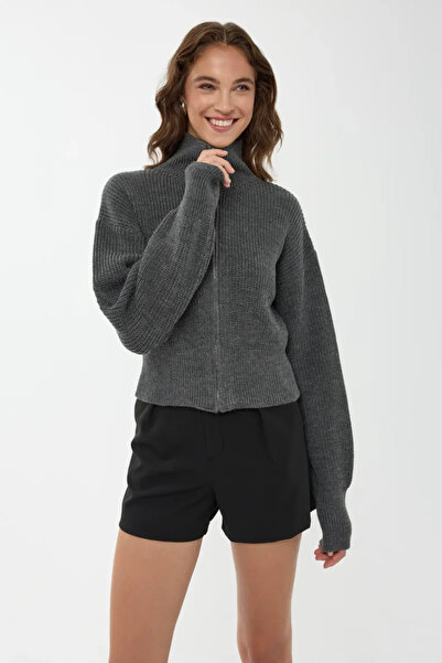 Hiccup Zipper Cardigan