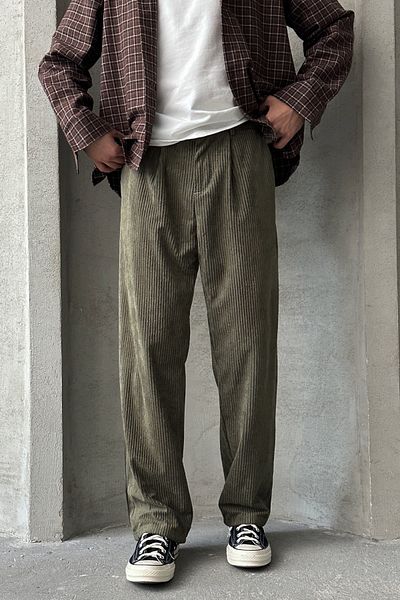 HYMAN Men's Pleated Baggy Fit Velvet Trousers