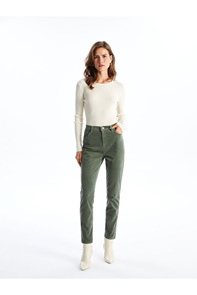 LC Waikiki Slim Fit bársonyos női nadrág