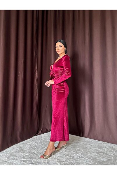 Afiş Butik Bordo Kadife Gül Detaylı Drapeli Yırtmaçlı Elbise