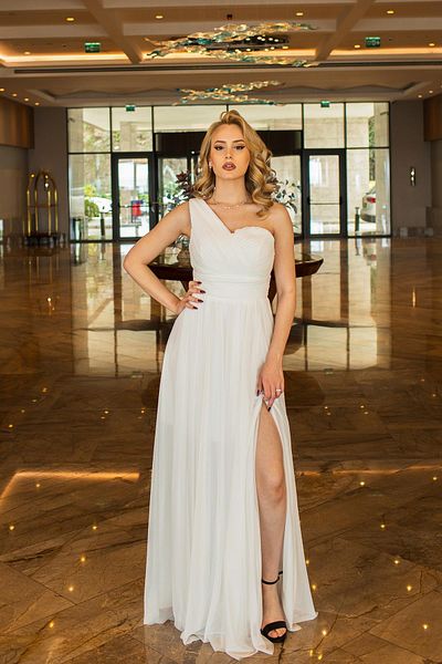 SpringStore Rochie de seara din tul cu un singur umar alb