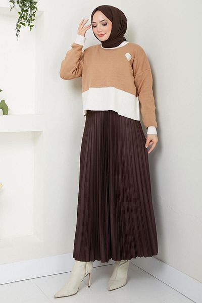 hafsamina Camel Colored Heart Detailed Crop Sweater - Hm2575