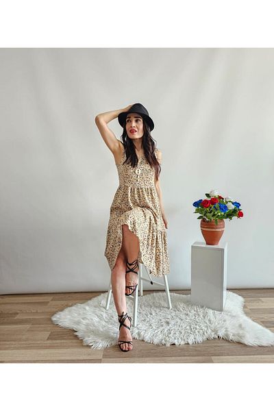 Altı Üstü Butik Rochie cu volan de culoare Camel deschis