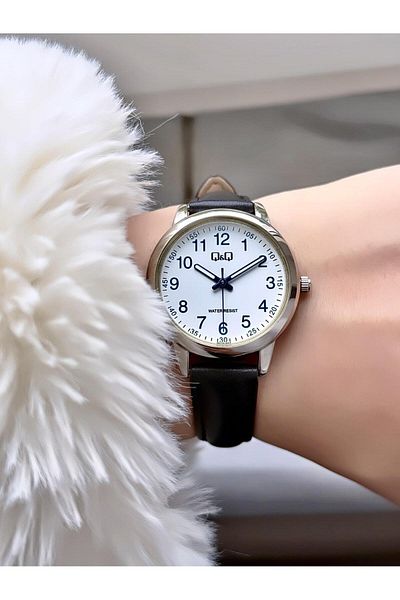 Q&Q Minimal Elegant Thin Case Numeral Women Leather Cord Wrist Watch