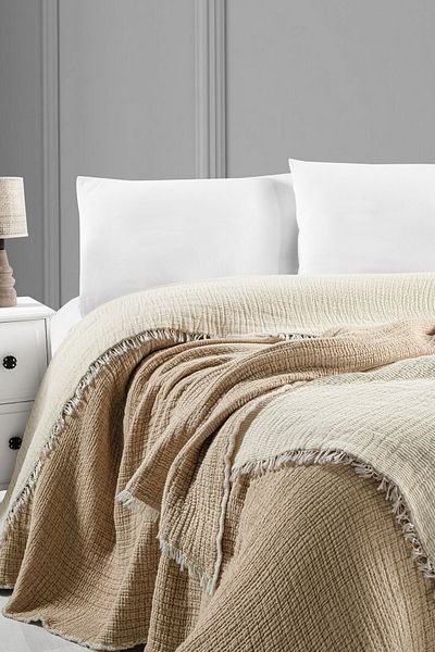 Kanz Double 5 Layer Filled Muslin Bedspread - Gold