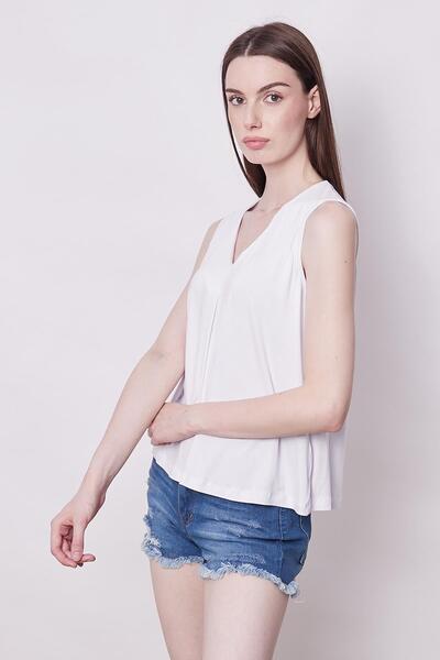 Jument White Lycra V-Neck Sleeveless Pleated Blouse