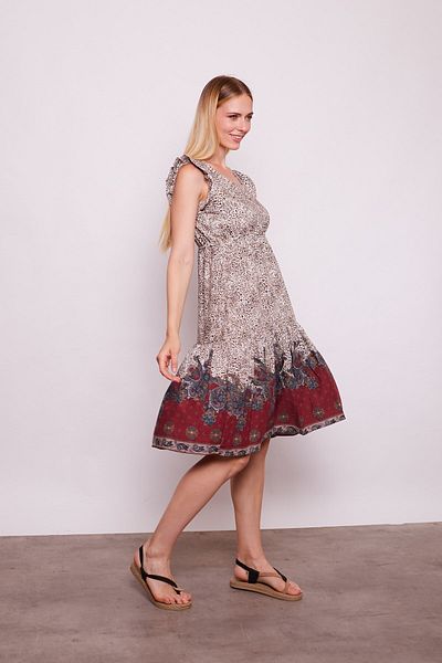 Jument Voile cu modele cu sârmă Guler cu mâneci Fustă adunată Rochie de vară fără mâneci - model visiniu