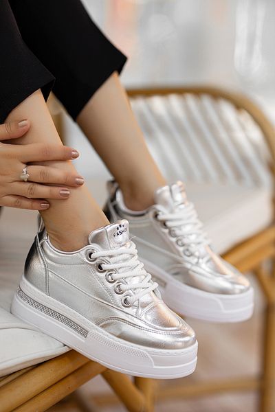 Stylish sneakers womens 2018 hotsell
