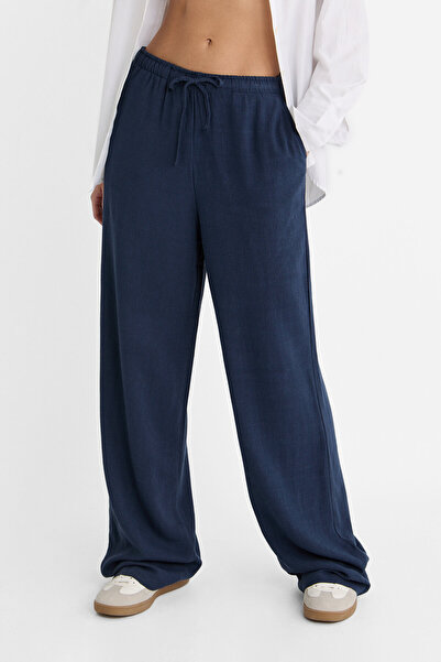 Stradivarius Dökümlü keten pantolon