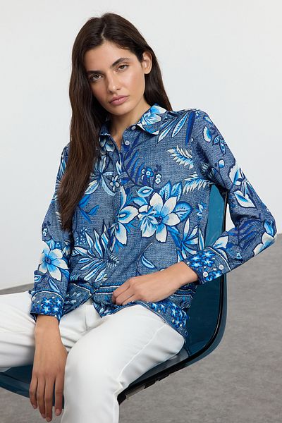 Trendyol Collection Modrá oversize široká košile s květinovým vzorem Twoaw25Go00118